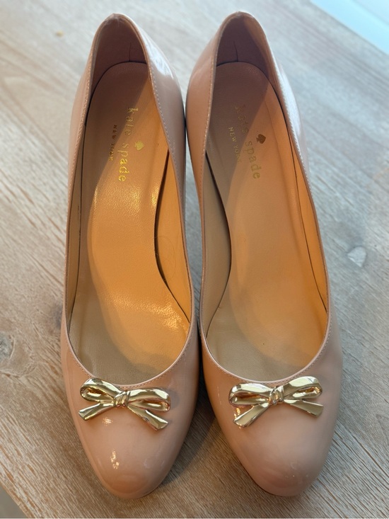 kate spade Shoes - kate spade Blush Patent Leather Bow Pumps